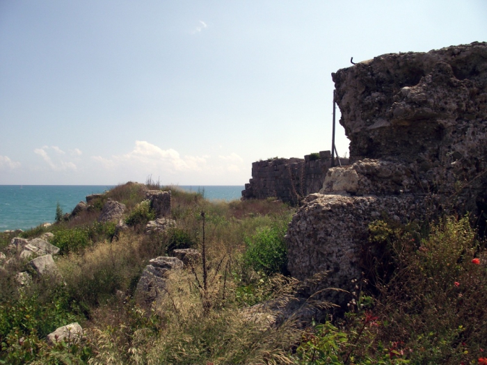 Крепостные стены Сиде