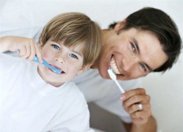Правильно чистим зубы