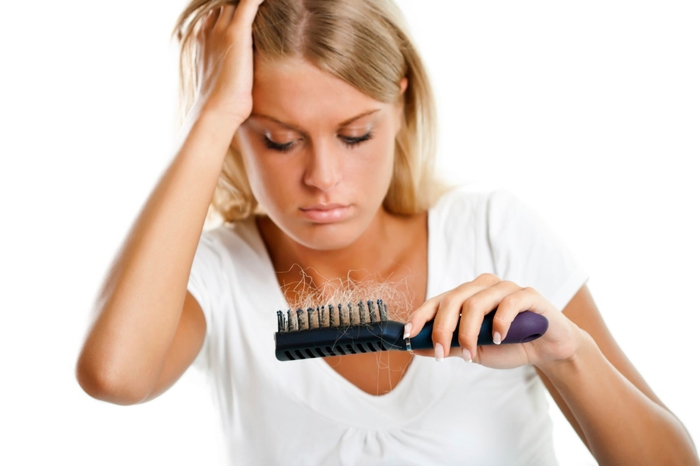 Какими методами бороться с выпадением волос?