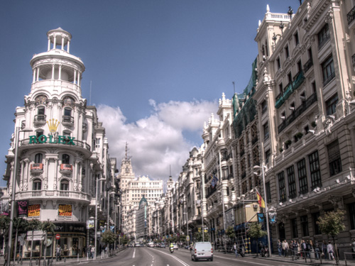 Неофициальная главная улица Гран-Виа Мадрида