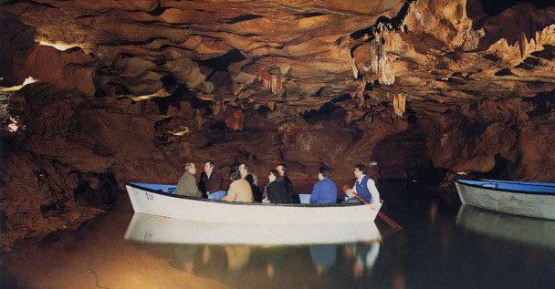 Пещеры Испании