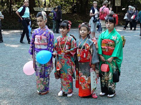 Праздник девочек — Япония